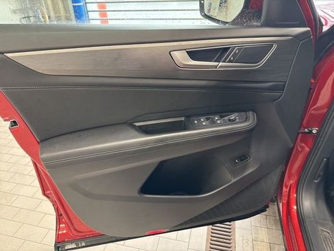 Certified 2024 Volkswagen Atlas Cross Sport SE image 10