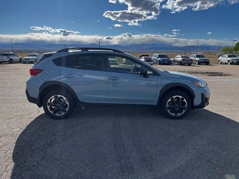 Used 2022 Subaru Crosstrek 2.0i image 6