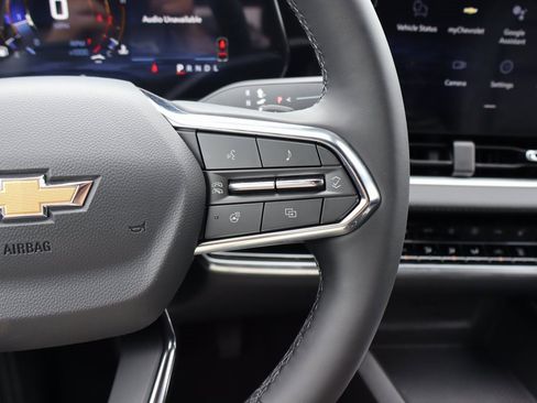 New 2026 Chevrolet Equinox LT w/ Convenience Package II image 8