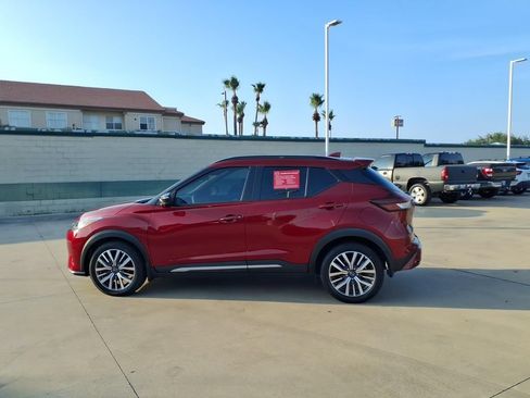 Used 2023 Nissan Kicks SR FWD image 2