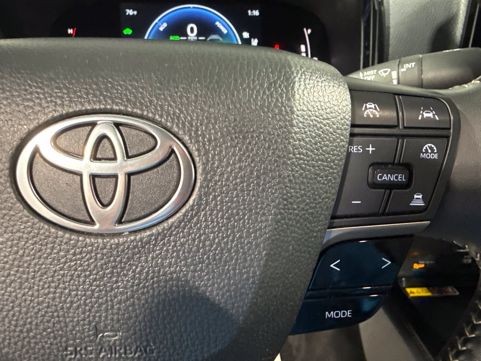 Used 2025 Toyota Camry SE FWD image 32
