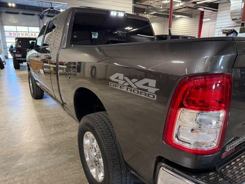 Used 2021 RAM 2500 Big Horn w/ Level 1 Equipment Group image 29