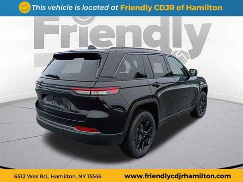 New 2026 Jeep Grand Cherokee Altitude image 5