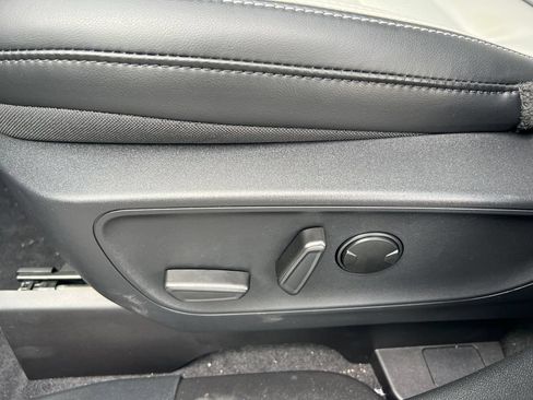 New 2026 Ford Escape SE FWD image 10