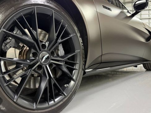 Used 2021 Aston Martin V8 Vantage Base 2dr Coupe image 8