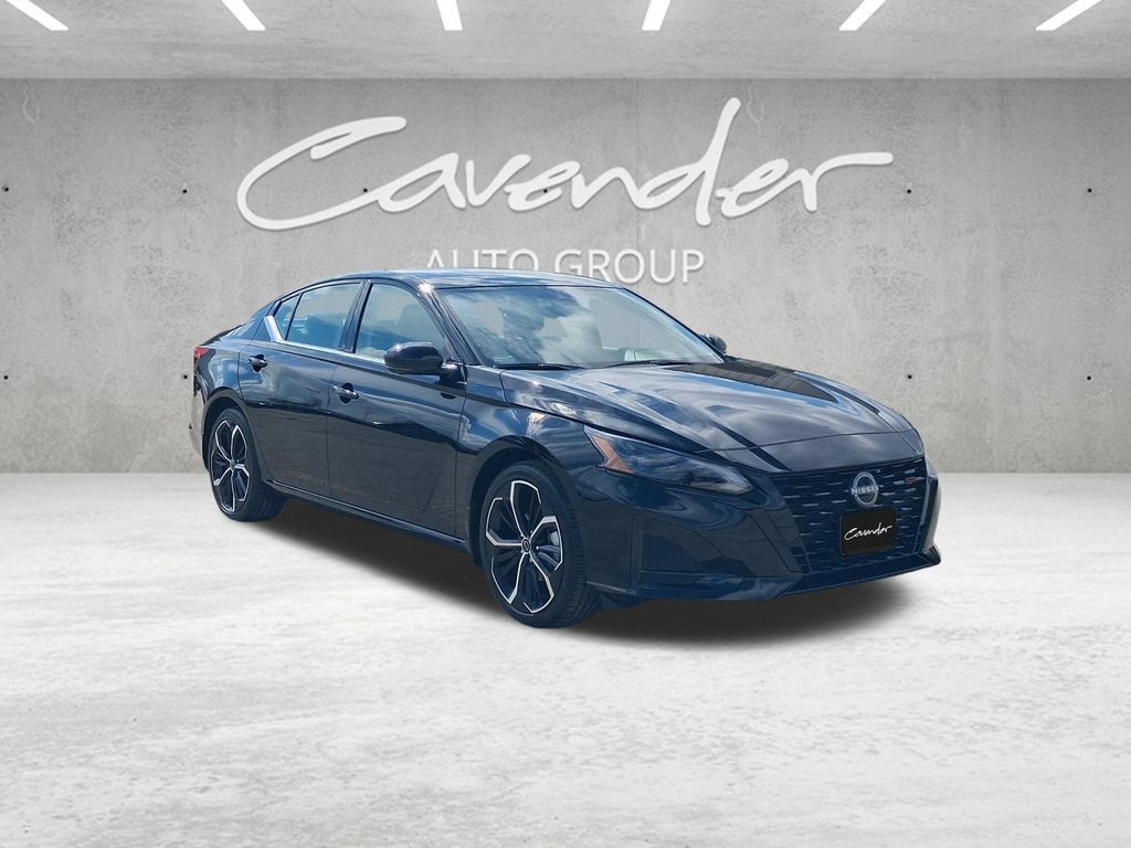 New 2026 Nissan Altima 2.5 SR FWD image 2