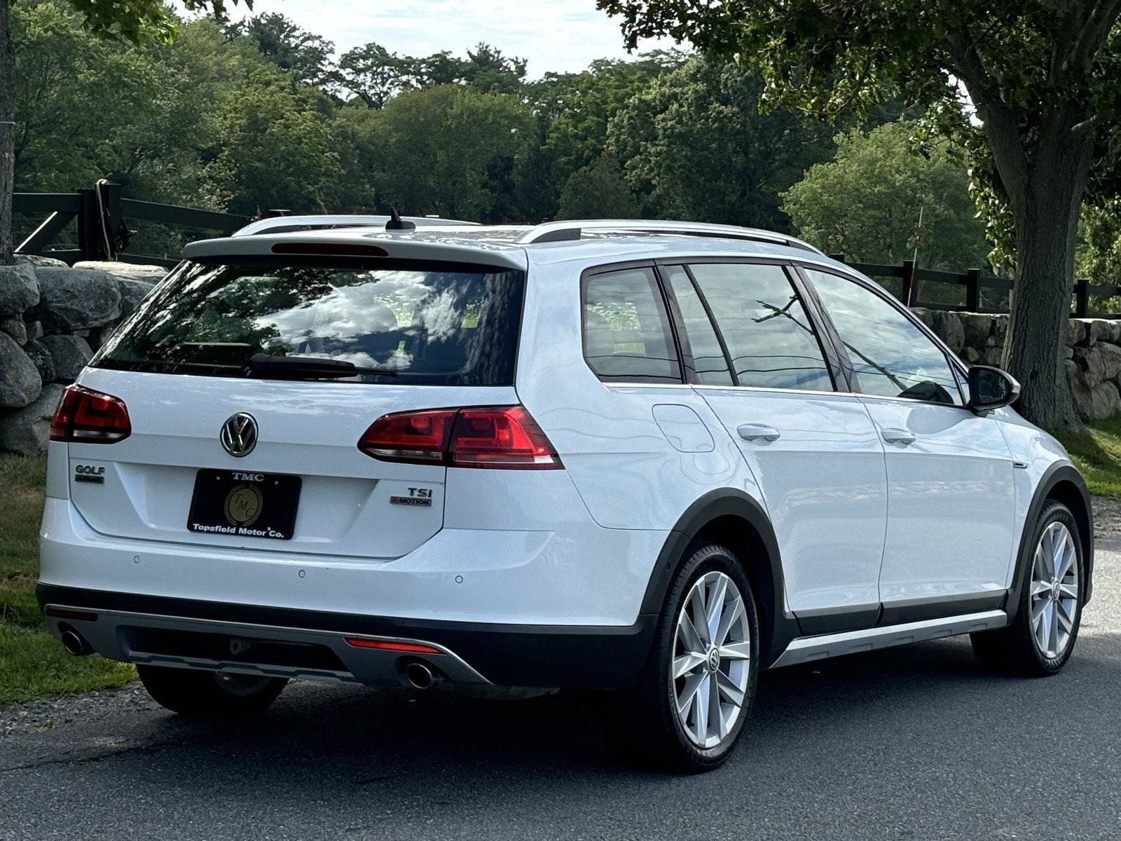 Used 2017 Volkswagen Golf Alltrack AWD/4WD image 4