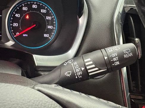 Used 2018 Chevrolet Traverse LT FWD image 21