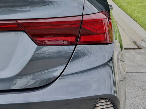 Used 2023 Kia Forte LXS FWD image 9