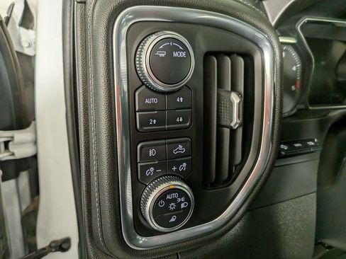 Used 2021 GMC Sierra 3500 Denali w/ Denali Ultimate Package image 18