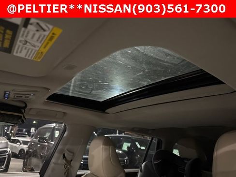 Used 2020 Toyota Highlander XLE image 12