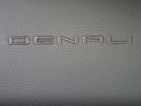 Used 2022 GMC Sierra 2500 Denali image 35