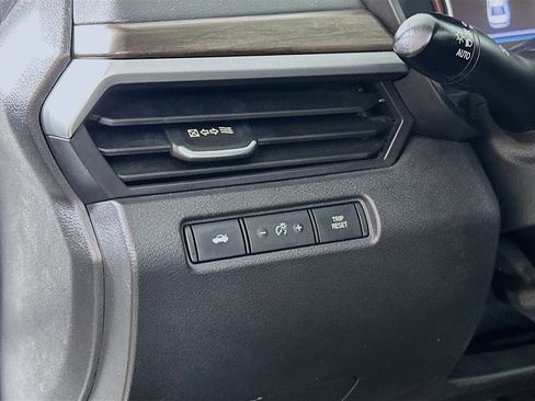 Used 2023 Nissan Altima 2.5 SV image 10