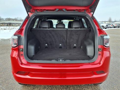 Used 2022 Jeep Compass Limited image 5