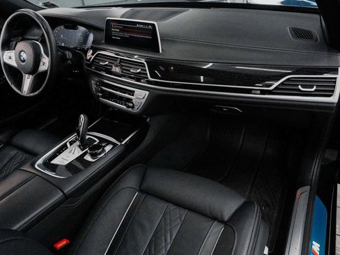 Used 2022 BMW 750i xDrive w/ Executive Package image 43