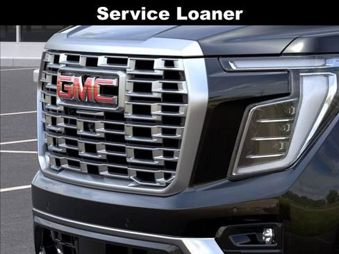 New 2026 GMC Yukon Denali w/ Denali Reserve Package image 13