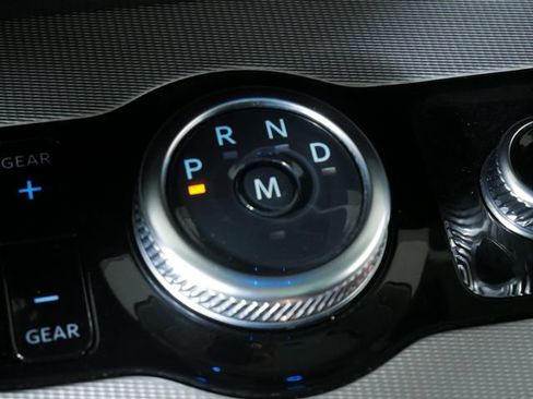 Used 2025 Ford Expedition Active AWD/4WD image 28