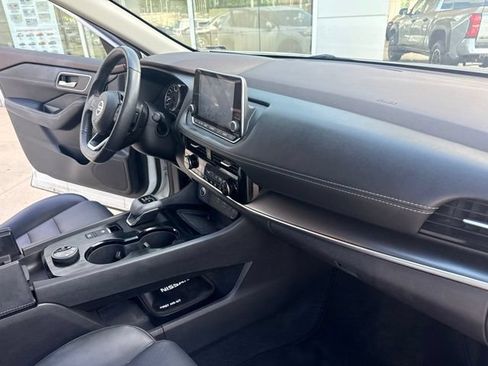 Used 2021 Nissan Rogue SV w/ Premium Package AWD/4WD image 30