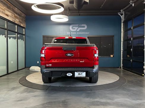 Used 2025 Ford Maverick Lariat w/ 4K Tow Package AWD/4WD image 4