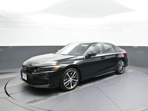 Used 2023 Honda Civic Touring image 10