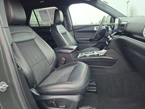 Used 2024 Ford Explorer ST-Line w/ Class IV Trailer Tow Package image 17