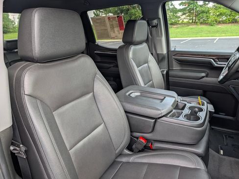 Used 2024 GMC Sierra 1500 SLT AWD/4WD image 13