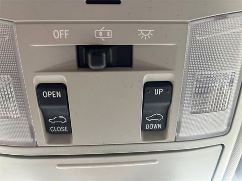 Used 2016 Toyota RAV4 XLE image 37