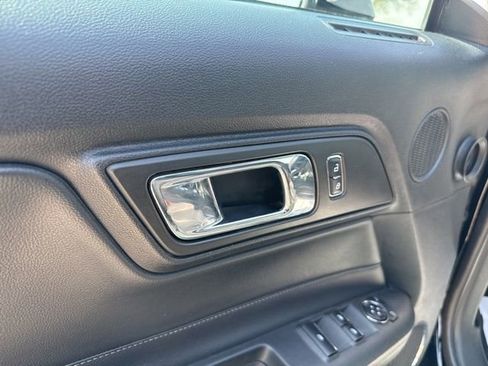 Used 2017 Ford Mustang Premium RWD image 22