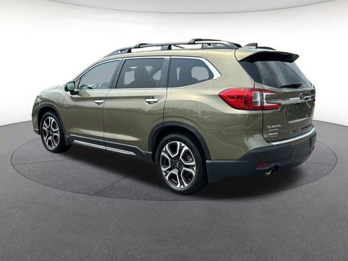 Used 2023 Subaru Ascent Touring AWD/4WD image 3