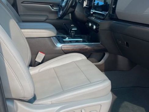 Used 2023 GMC Sierra 1500 SLT RWD image 10