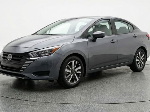 Used 2025 Nissan Versa SV FWD image 3
