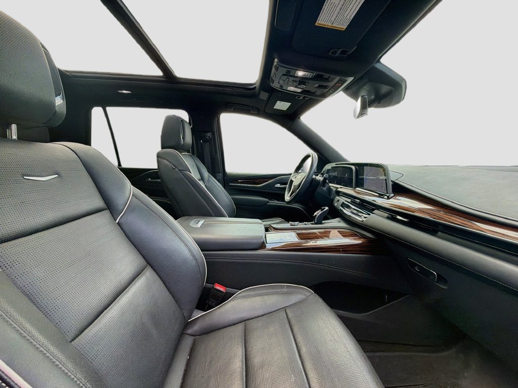 Used 2023 Cadillac Escalade Premium Luxury w/ Performance Package AWD/4WD image 28