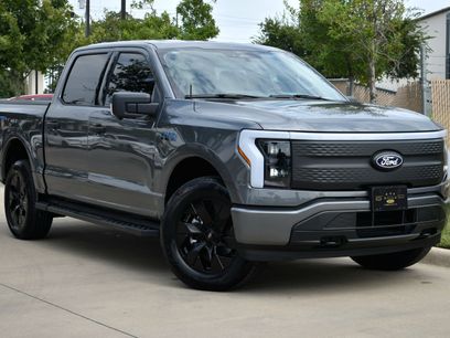 New 2024 Ford F150 Lightning XLT w/ Max Trailer Tow Package