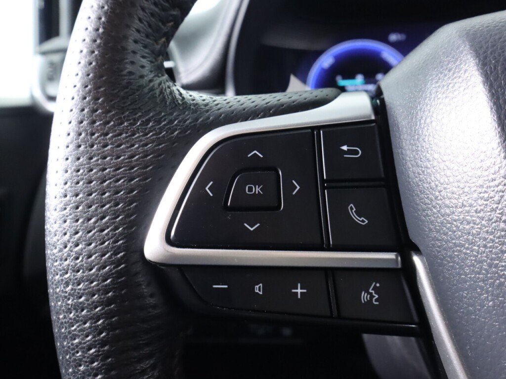 Used 2025 Toyota Sienna Platinum AWD/4WD image 13