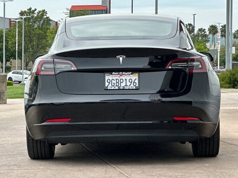 Used 2023 Tesla Model 3 Standard Range image 5