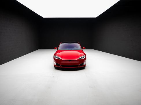 Used 2021 Tesla Model S Performance image 76