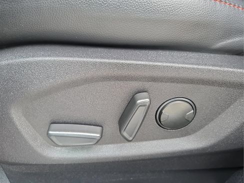 Certified 2024 Ford Edge ST-Line AWD/4WD image 15