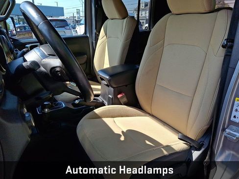 Used 2020 Jeep Gladiator Sport w/ Quick Order Package 23S AWD/4WD image 16