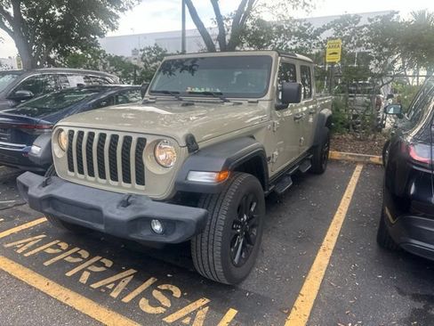 Used 2020 Jeep Gladiator Sport w/ Quick Order Package 24S AWD/4WD image 3