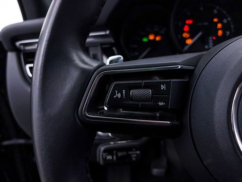 Used 2023 Porsche Macan Turbo image 35