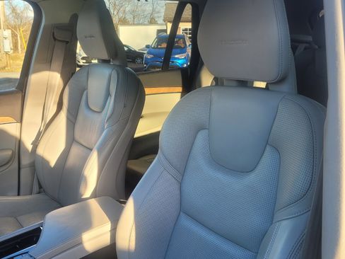 Used 2020 Volvo XC90 T6 Inscription w/ Protection Package Premier image 15