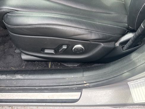 Used 2023 Genesis G80 2.5T image 13