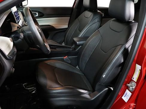 Used 2023 Jeep Compass Limited AWD/4WD image 4