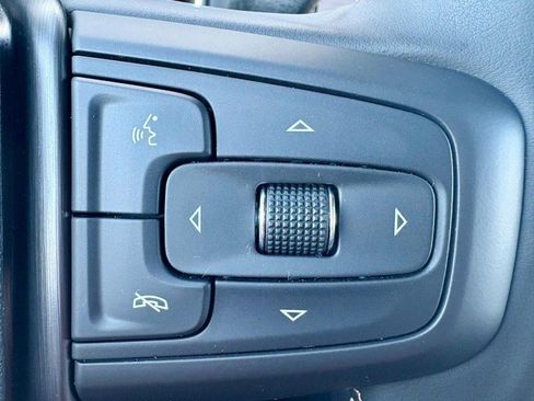 Used 2025 GMC Sierra 2500 AT4 image 24