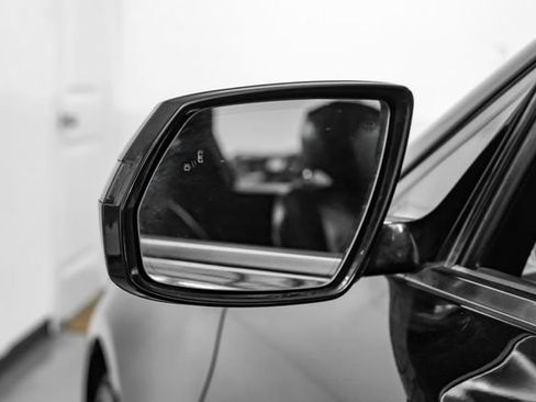 Used 2018 Genesis G80 3.3T Sport RWD image 37