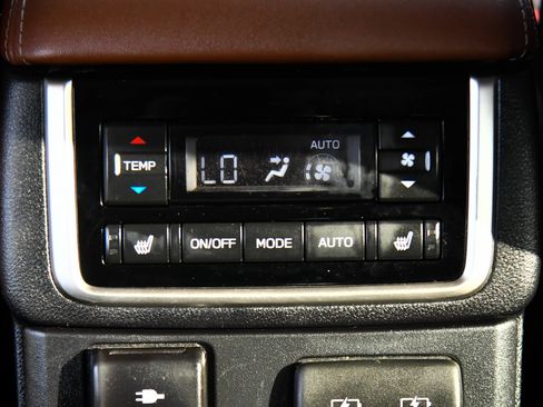 Used 2022 Subaru Ascent Touring image 43