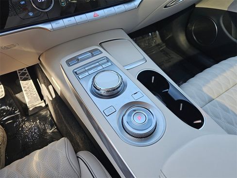 Used 2025 Genesis GV70 3.5T Sport w/ Sport Advanced Package image 30