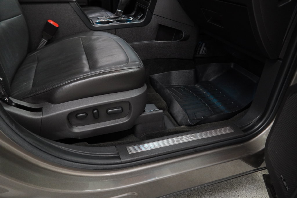 Used 2013 Ford Flex Limited FWD image 45