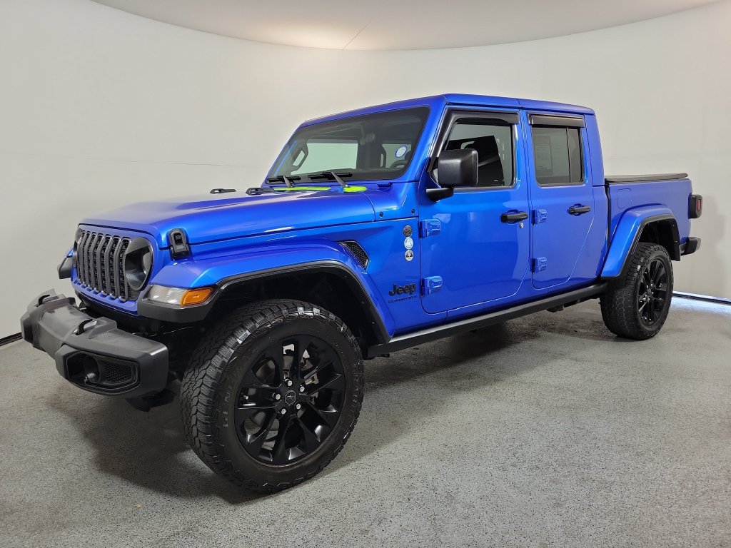 Used 2024 Jeep Gladiator Sport AWD/4WD image 3