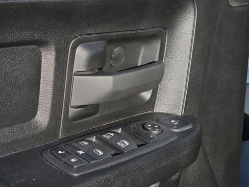 Used 2024 RAM 3500 Tradesman w/ Chrome Appearance Group image 30